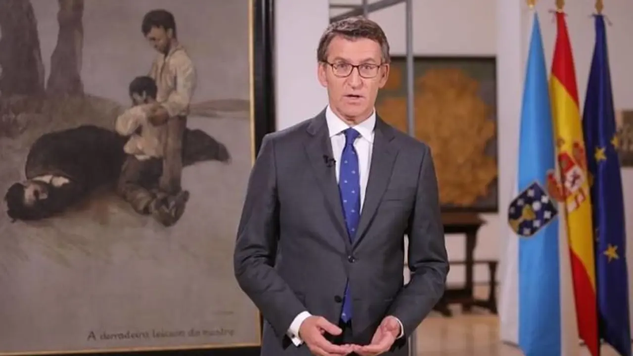Feijóo, durante su discurso de Fin de Año ante el cuadro 'A derradeira leición do mestre'.