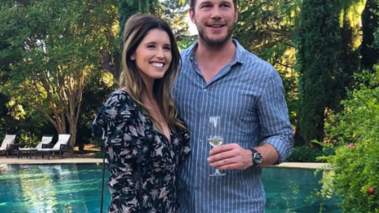 Chris Pratt y Katherine Schwarzenegger se comprometieron y el anillo es incre&iacute;ble. / Cosmopolitan.