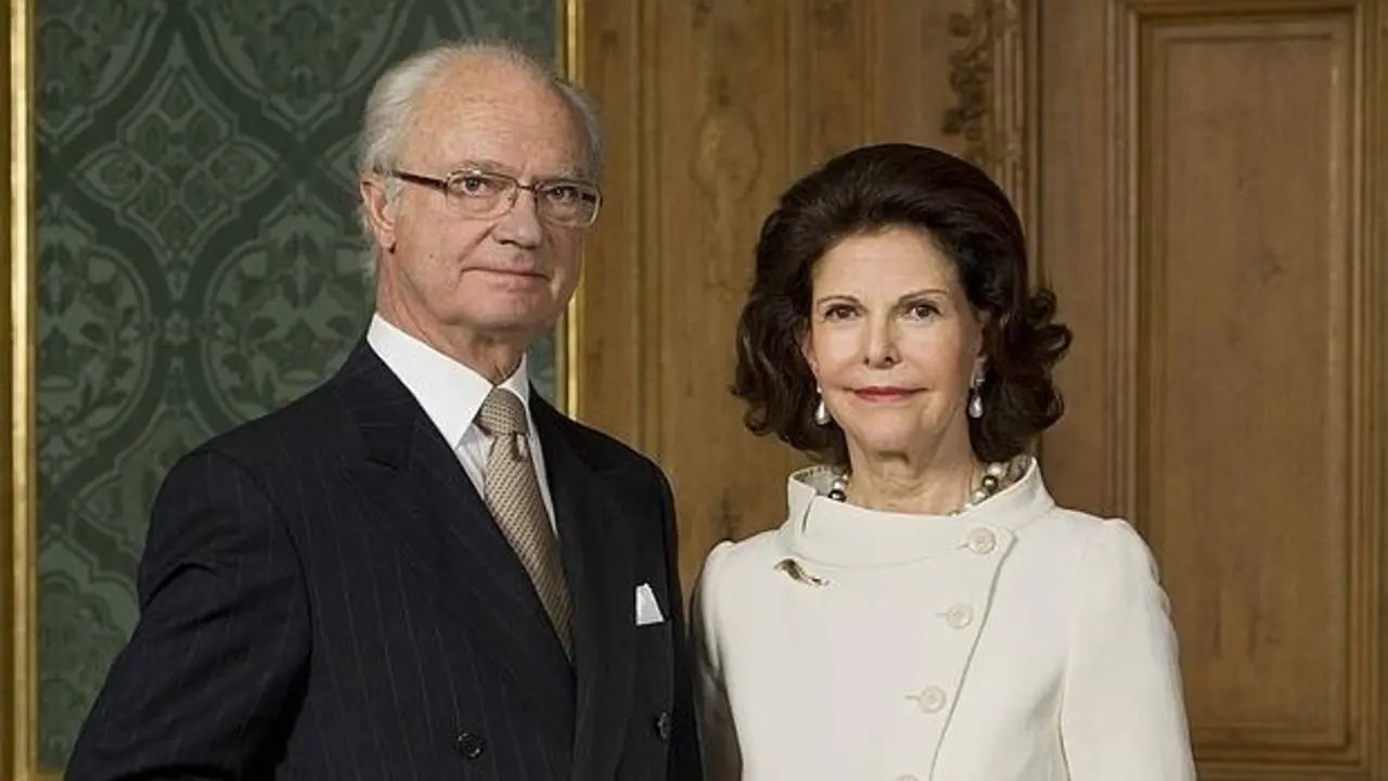Carlos XVI Gustavo de Suecia y su esposa, la reina Silvia. RR SS.