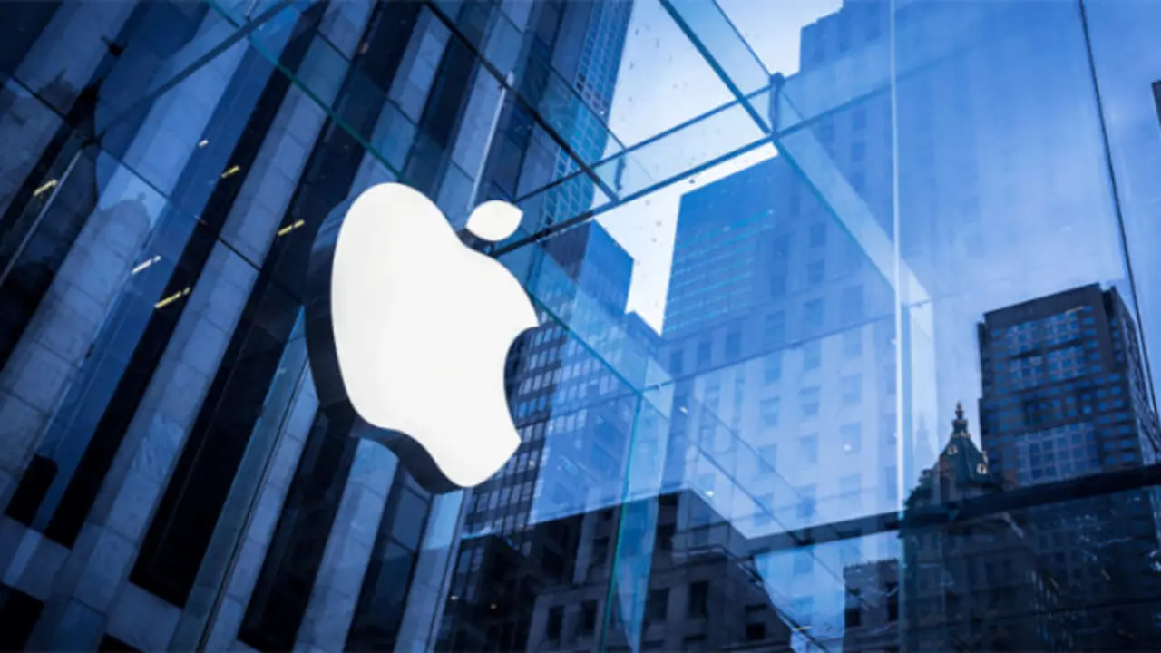 Apple. / RR SS