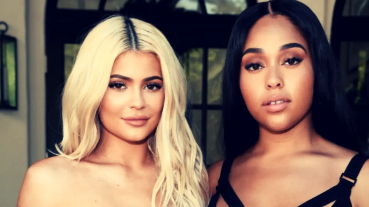Kylie Jenner, empresaria; y Jordyn Woods, modelo. RR SS.