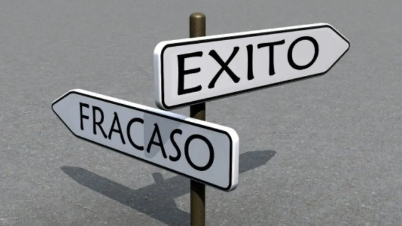 Fracaso y &eacute;xito. / RR SS.