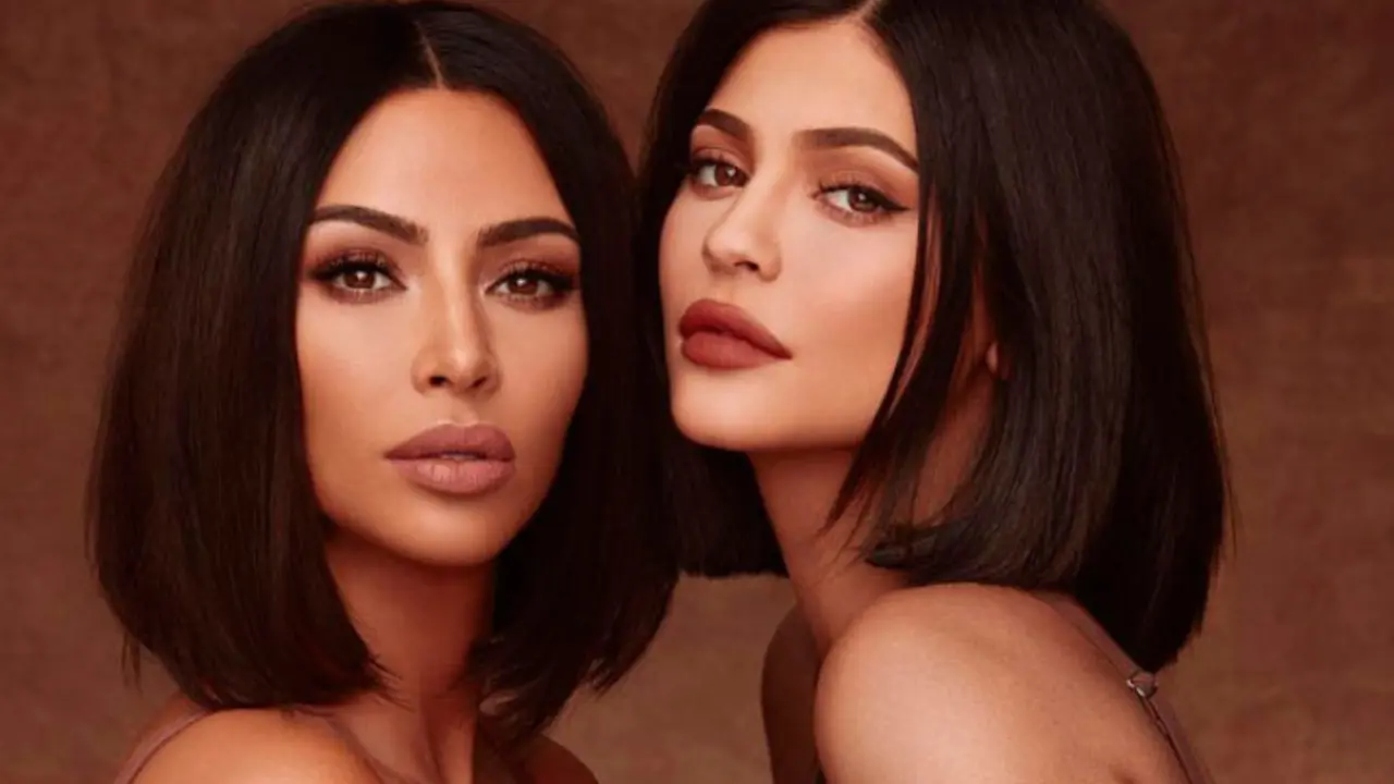 Kim Kardashian, empresaria; y Kylie Jenner, empresaria. / RR SS.
