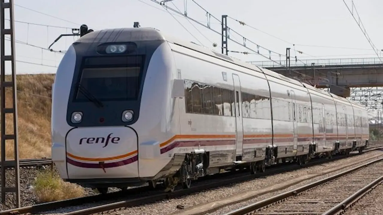 Tren de media distancia de Renfe. / Twitter