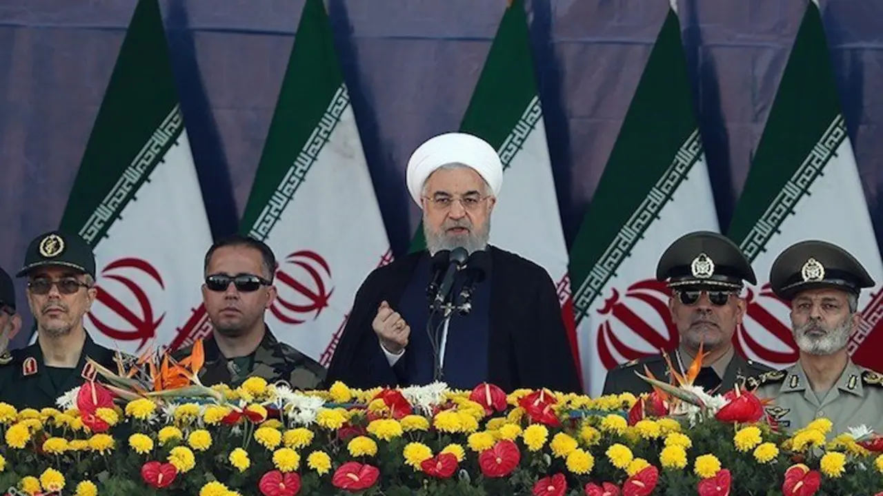 Hasan Rohani (centro), presidente de Irán.