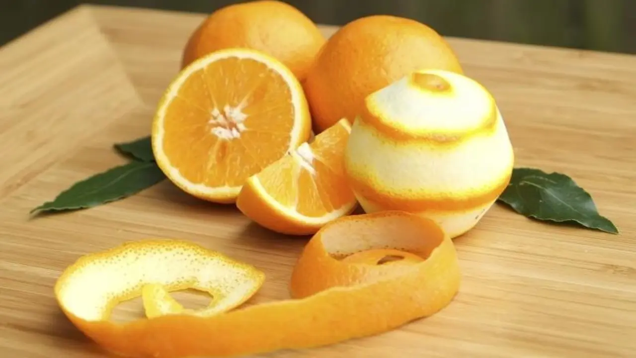 Monda de naranja. / RR SS