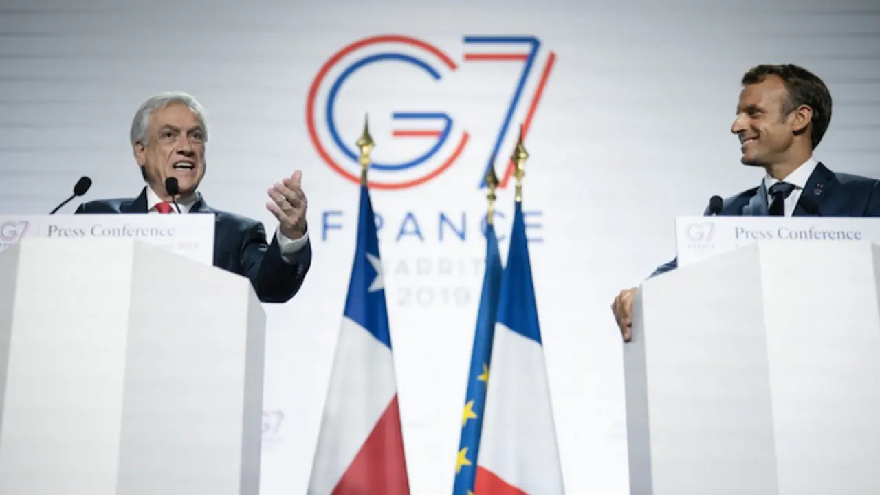 Sebastián Piñeira, presidente de Chile, y Emmanuel Macrón, presidente francés, durante su rueda de prensa en el G7. / Twitter @sebastianpinera
