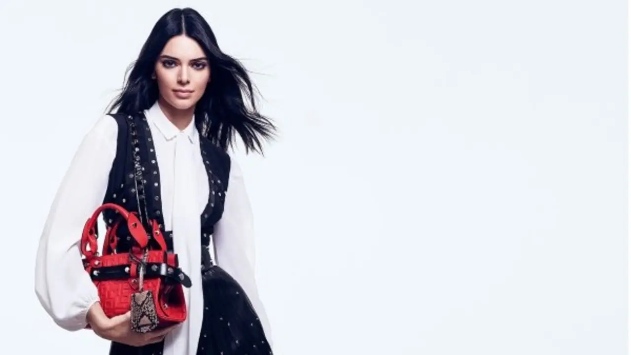 Kendall Jenner, modelo, en la nueva campa&ntilde;a de Longchamp. Instagram Longchamp (4)