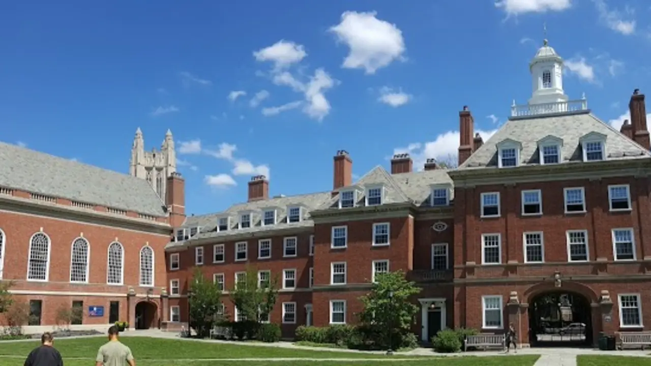 Universidad de Yale.