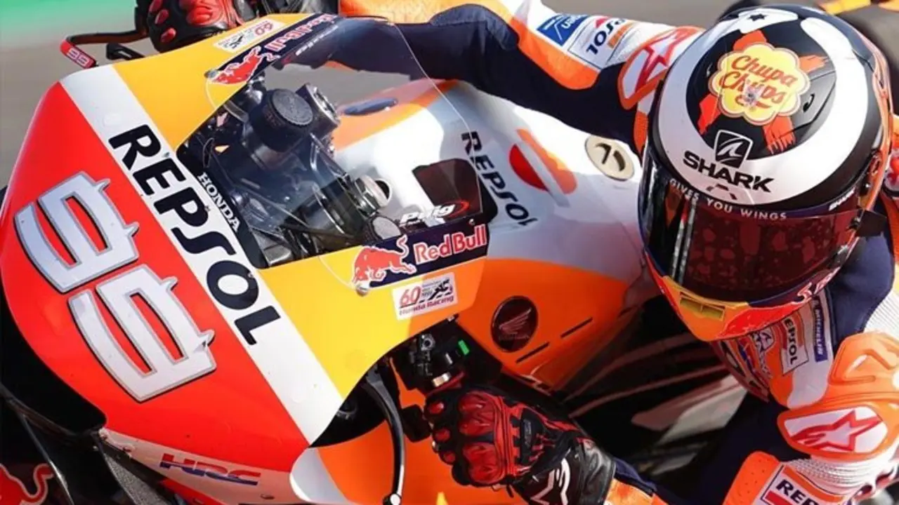 Jorge Lorenzo conduciendo su Honda durante los entrenamientos del GP de Arag&oacute;n. / Instagram