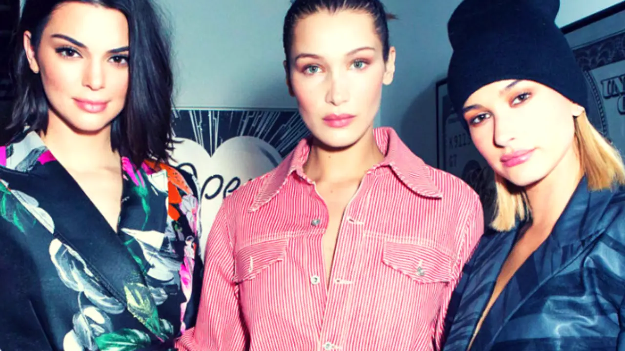Kendall Jenner, modelo; Bella Hadid, modelo; y Hailey Baldwin, modelo. RR SS.