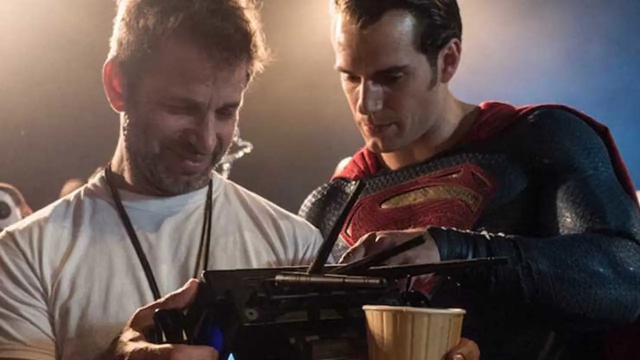 Zack Snyder le present&oacute; a Warner su versi&oacute;n de Liga de la Justicia. / Warner Bros