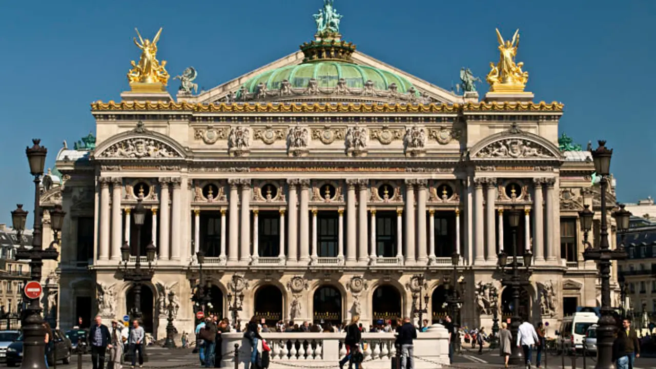 Paris_Opera_full_frontal_architecture,_May_2009_opt