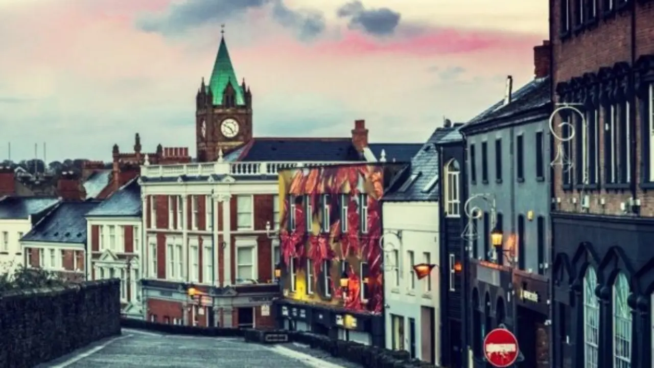 LondonDerry, Irlanda del Norte. RR SS.