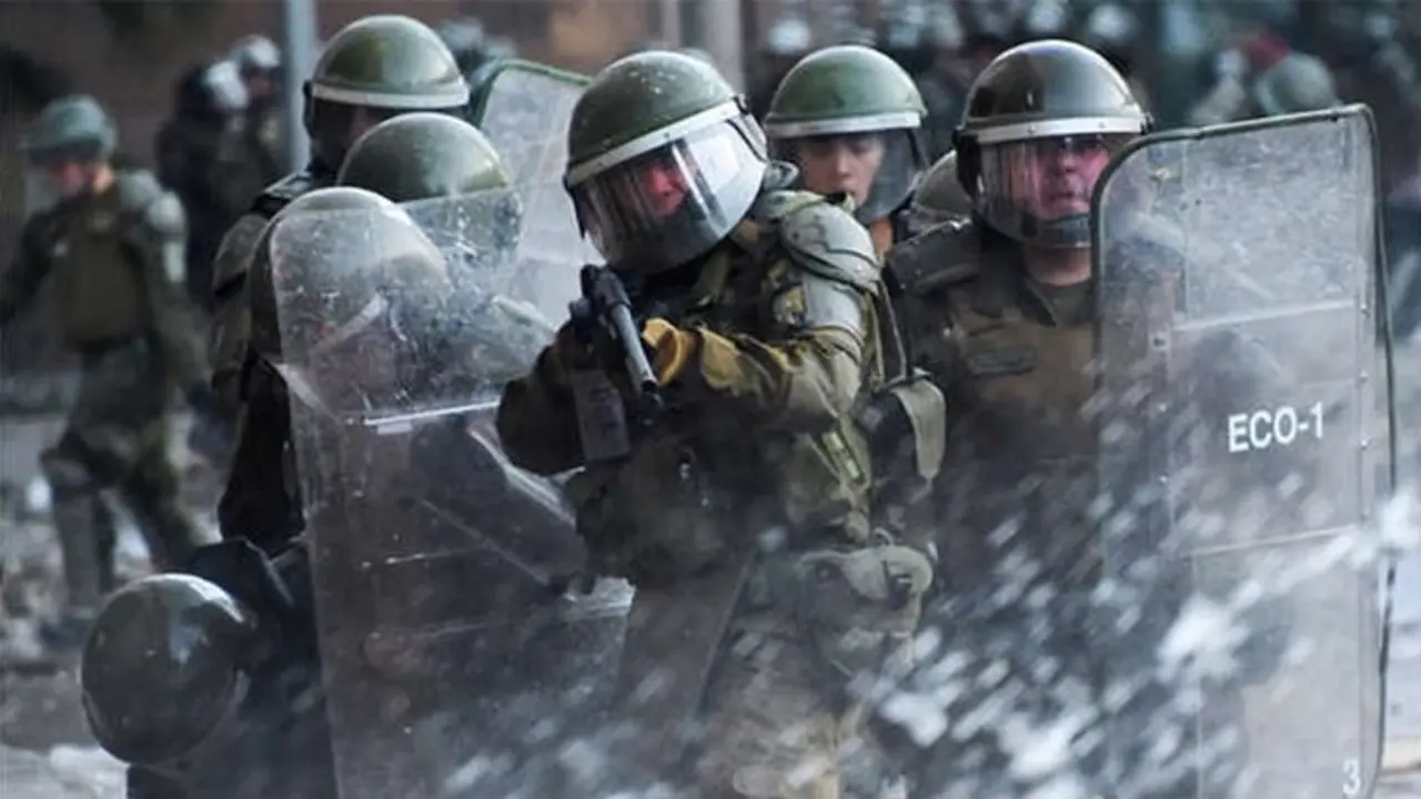 Carabineros de Chile en una protesta. / Aire de Santa F&eacute;