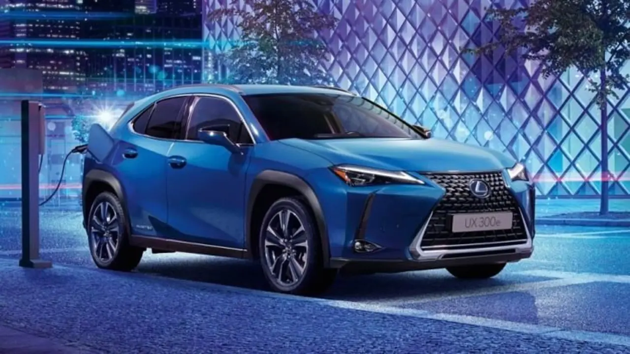 El Lexus UX 300e, un coche el&eacute;ctrico de alta gama. / Mundiario