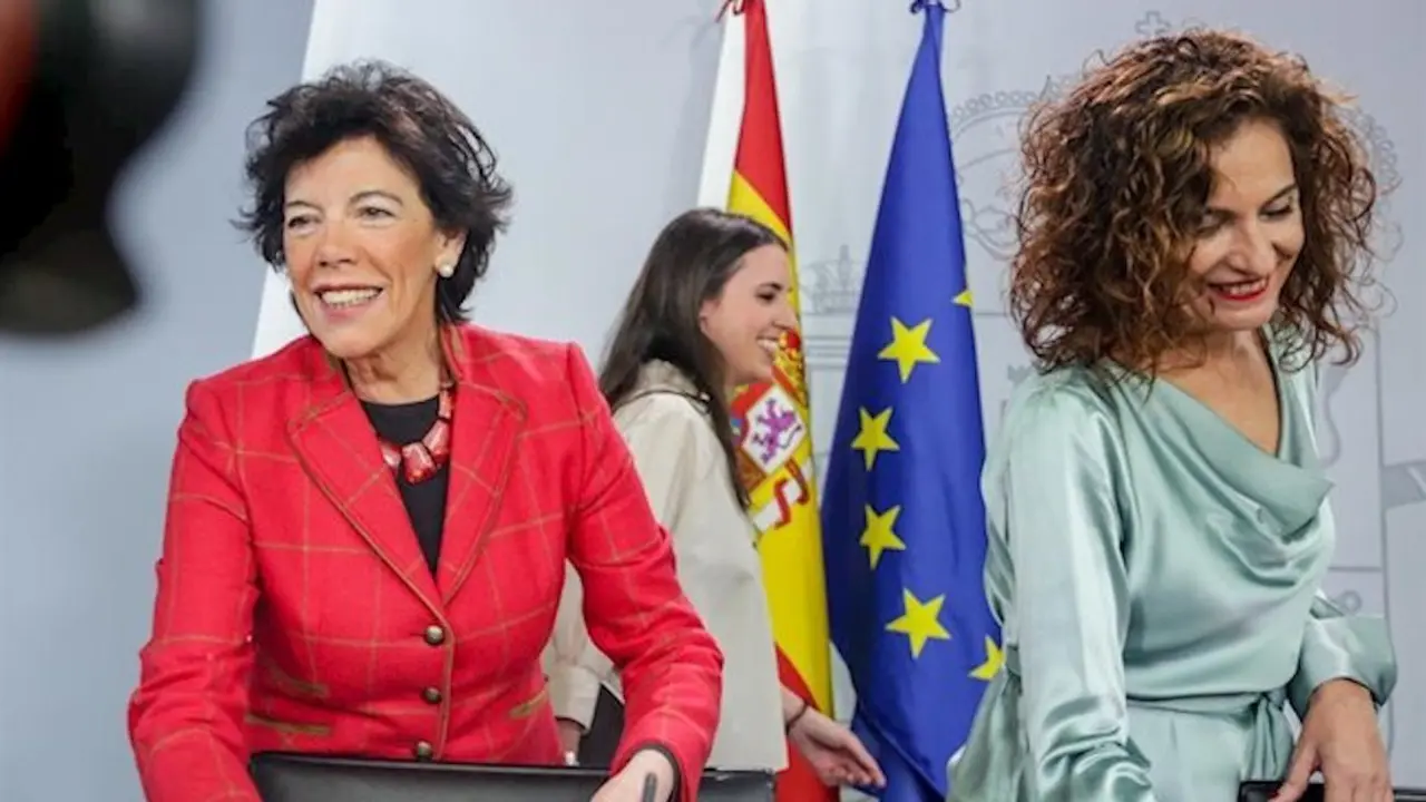 Isabel Celaá, Irene Montero y María Jesús Montero. / EP