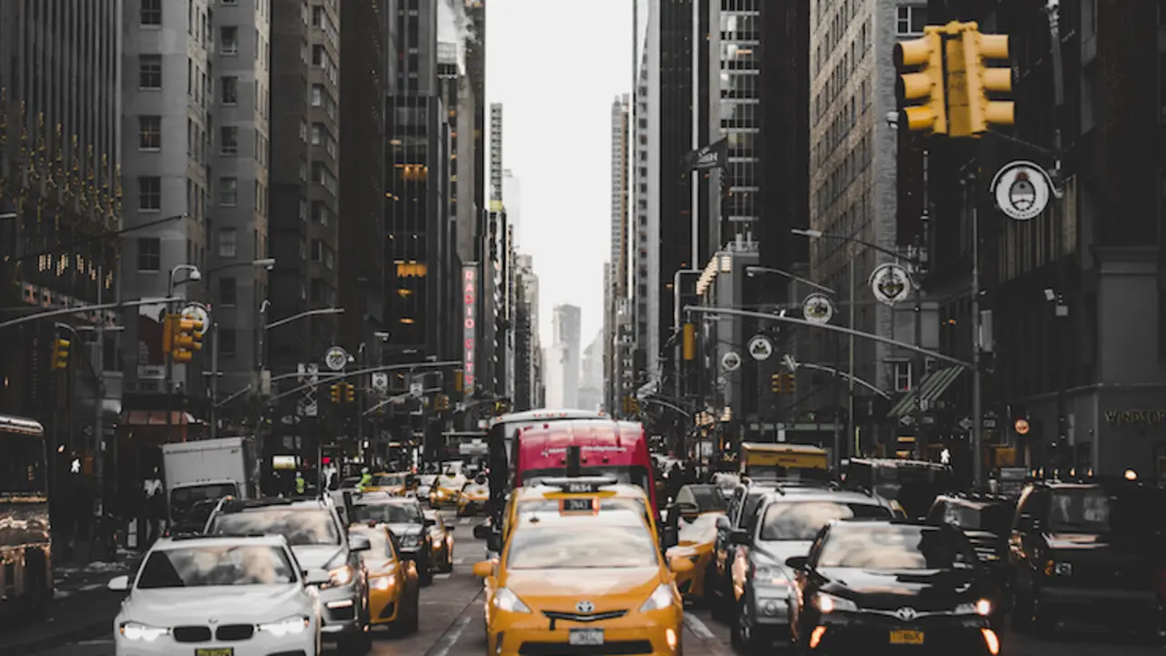 Tráfico. / John Arano. / Unsplash