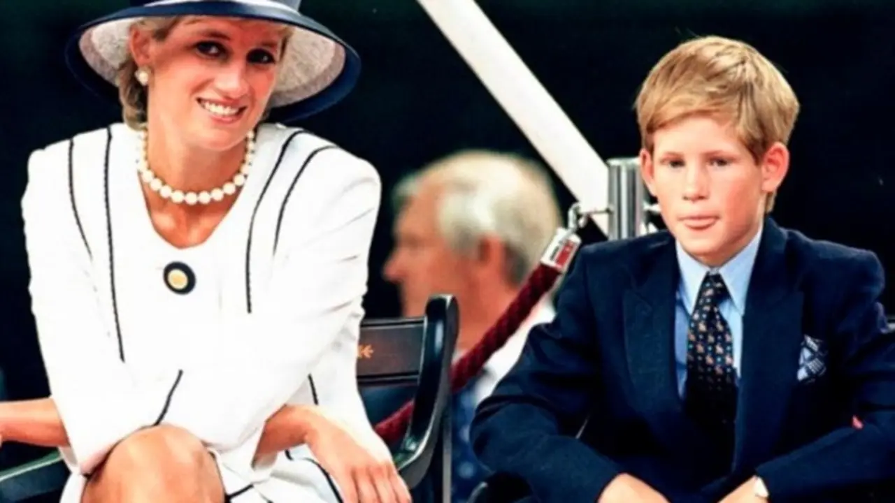 Lady Di y el pr&iacute;ncipe Harry. Archivo.