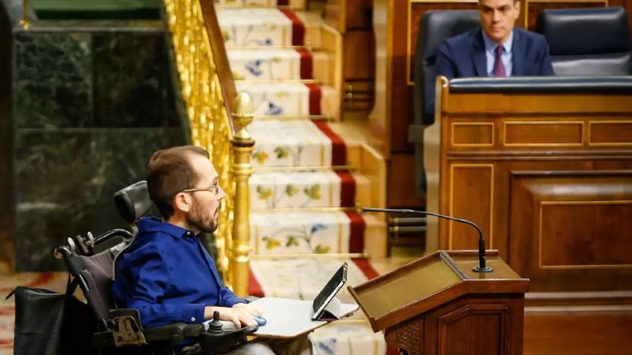 Pablo Echenique y Pedro S&aacute;nchez. / Mundiario