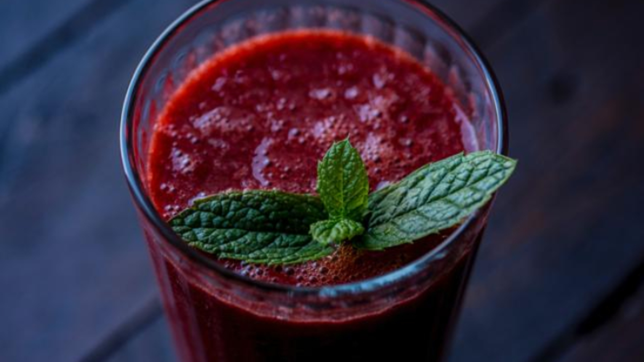 Jugo de remolacha con naranja y zanahoria. / Pixabay