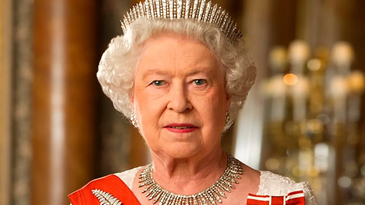 La reina Isabel II. / Twitter