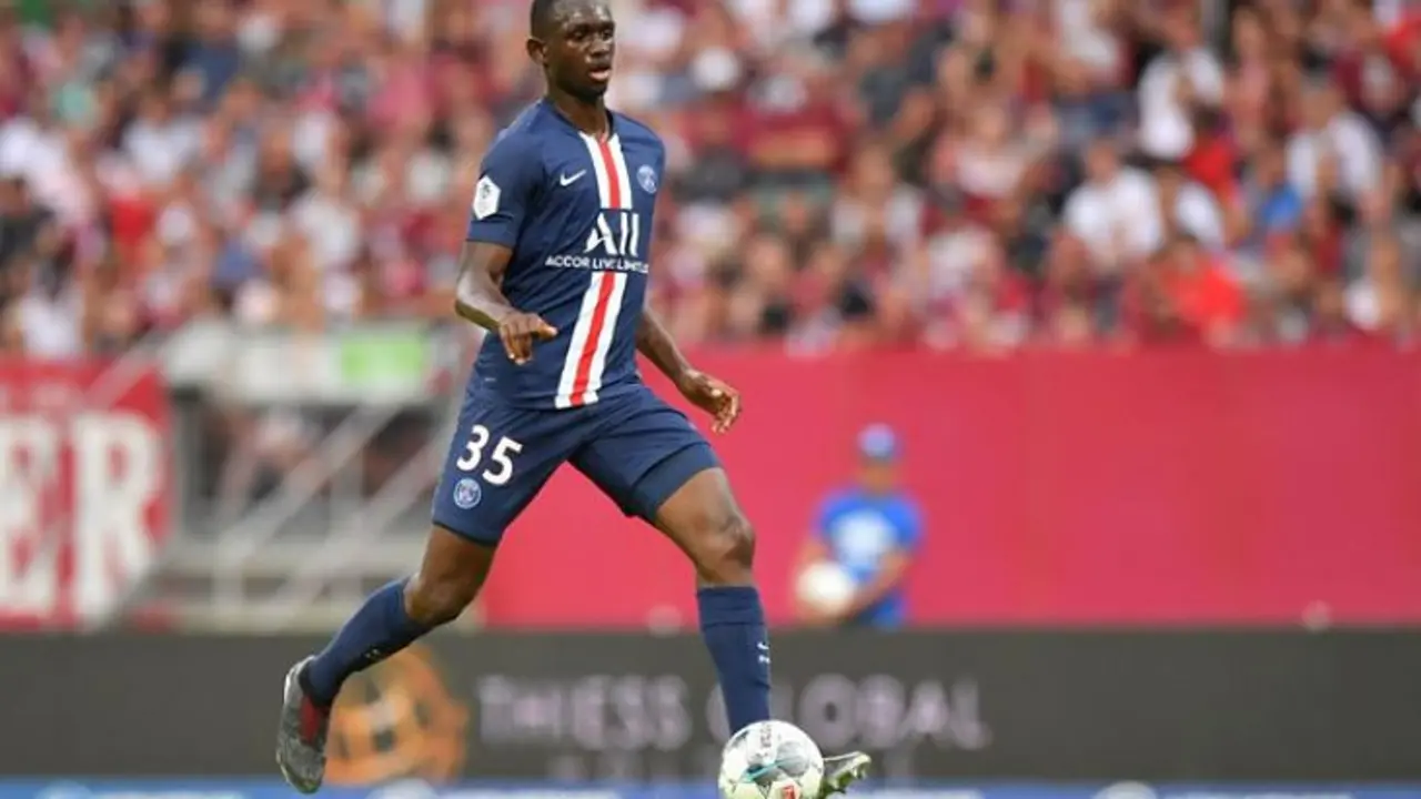 Tanguy Kouassi, jugador del PSG_opt