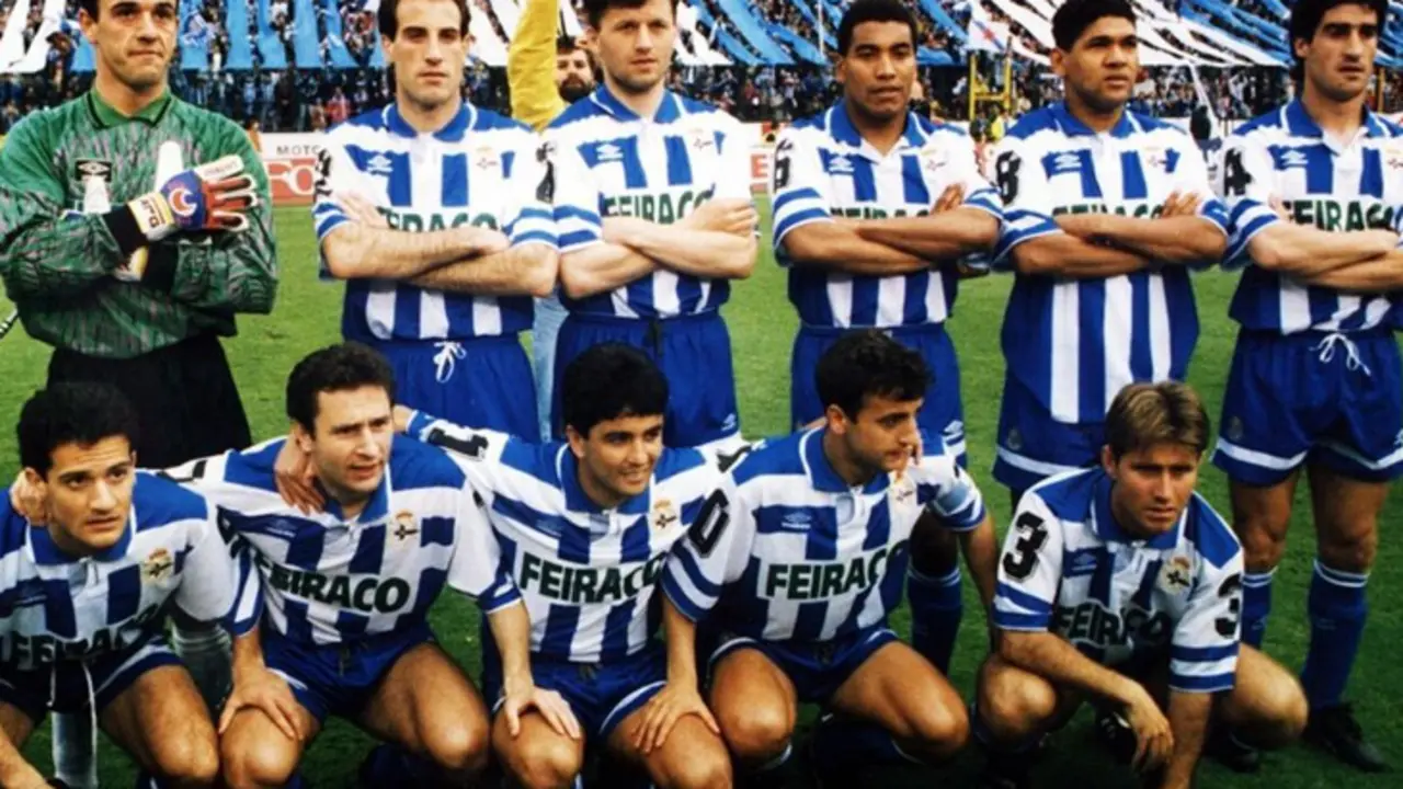 Deportivo La Coru&ntilde;a de los a&ntilde;os noventa. / Twitter