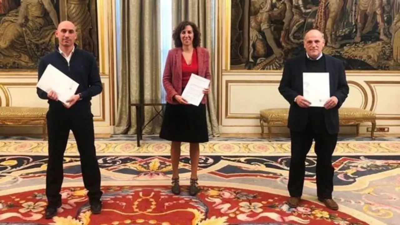 Luis Rubiales, Irene Lozano y Javier Tebas en el Palacio de Viana. / CSD