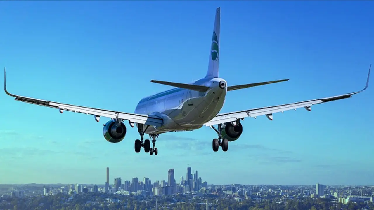 Un avi&oacute;n aterrizando. / Pixabay