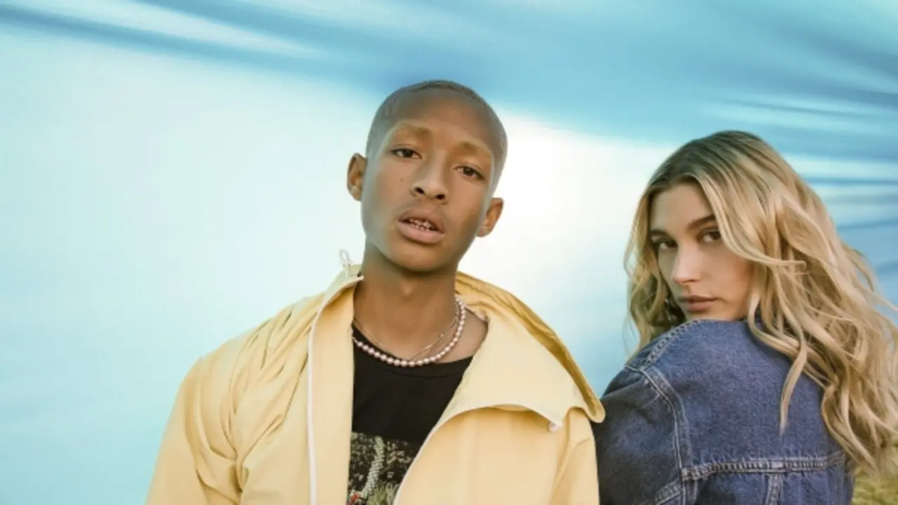 Jaden Smith y Hailey Baldwin para la campa&ntilde;a de Levi's. Levi's.