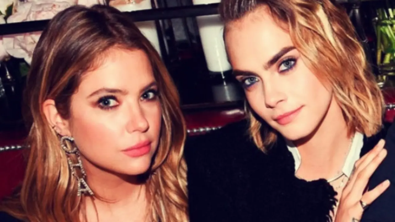 Ashley Benson, actriz; y Cara Delevigne, modelo. Instragram.