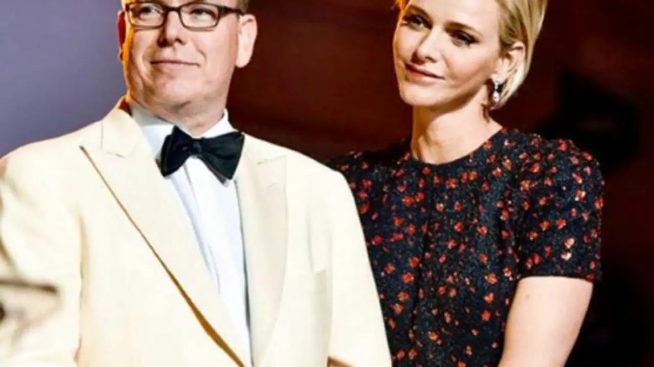 Alberto y Charl&egrave;ne de M&oacute;naco. @royalcouturier.