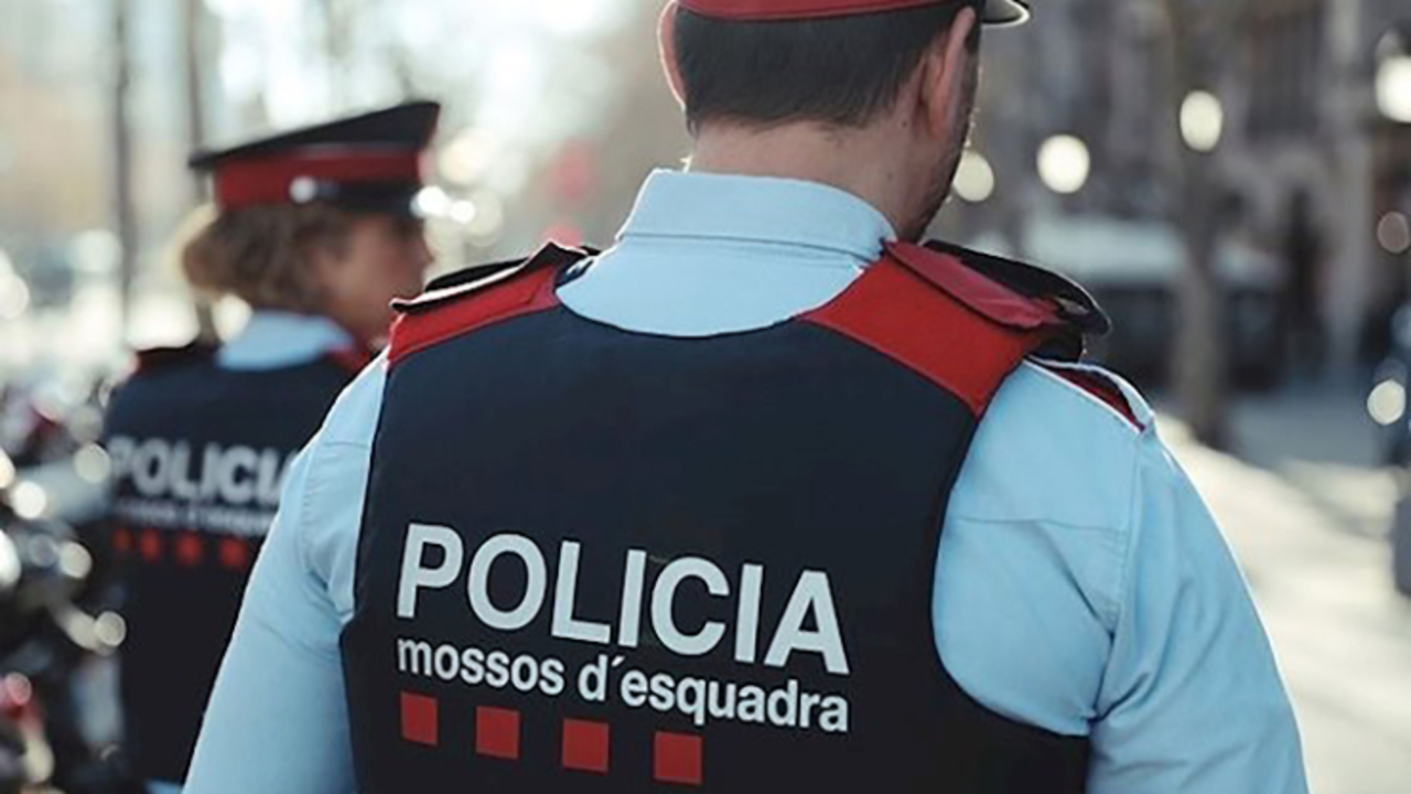 Polic&iacute;a de Manresa. / Mundiario