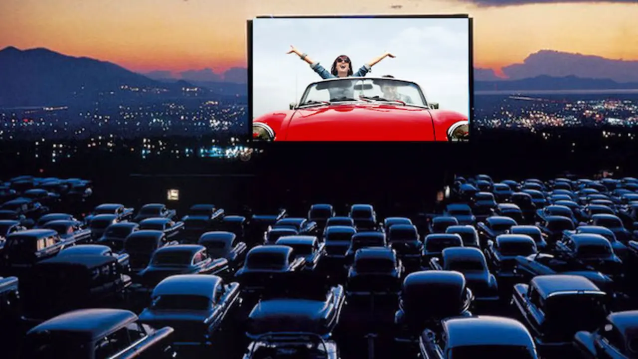 Autocine en Vigo. / Humor Amarillo