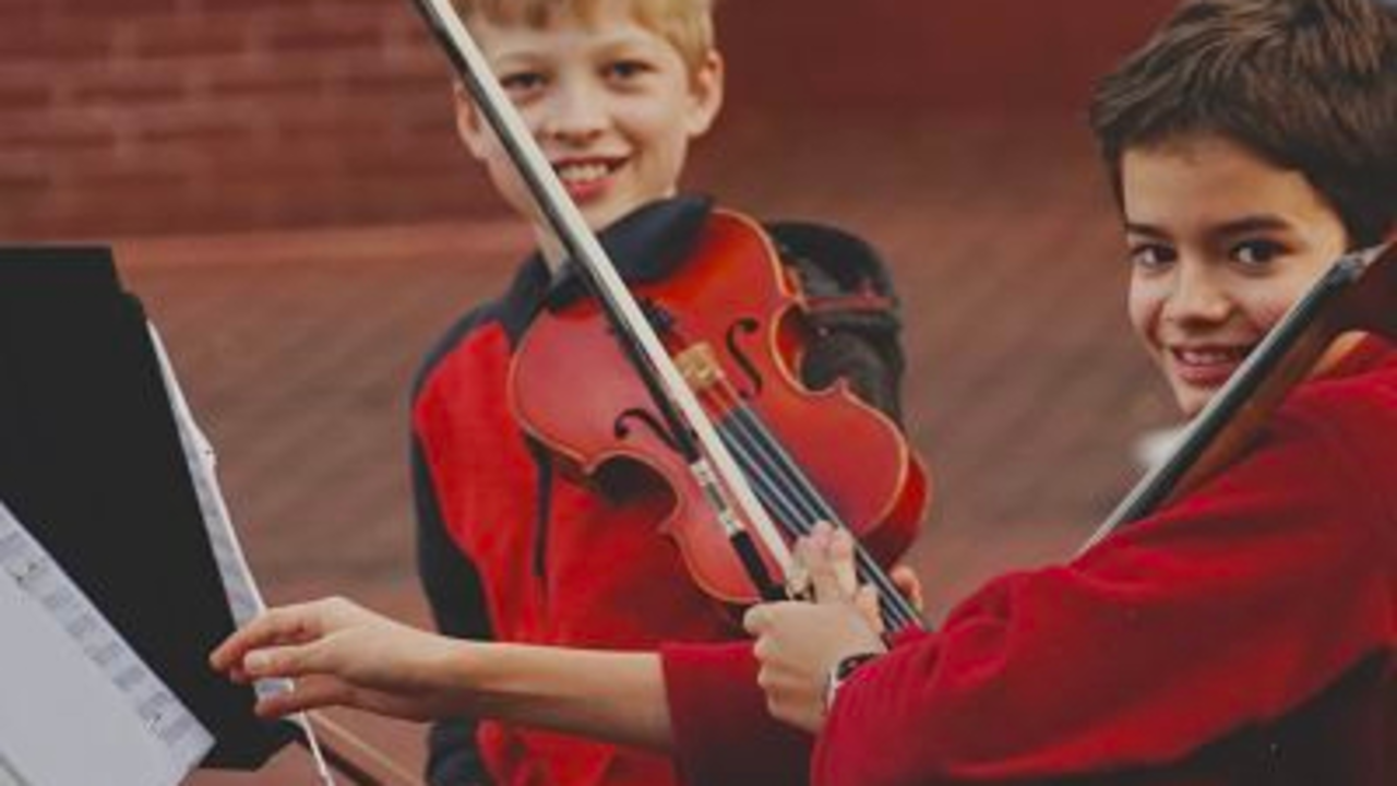 Ni&ntilde;os m&uacute;sicos. / Mundiario