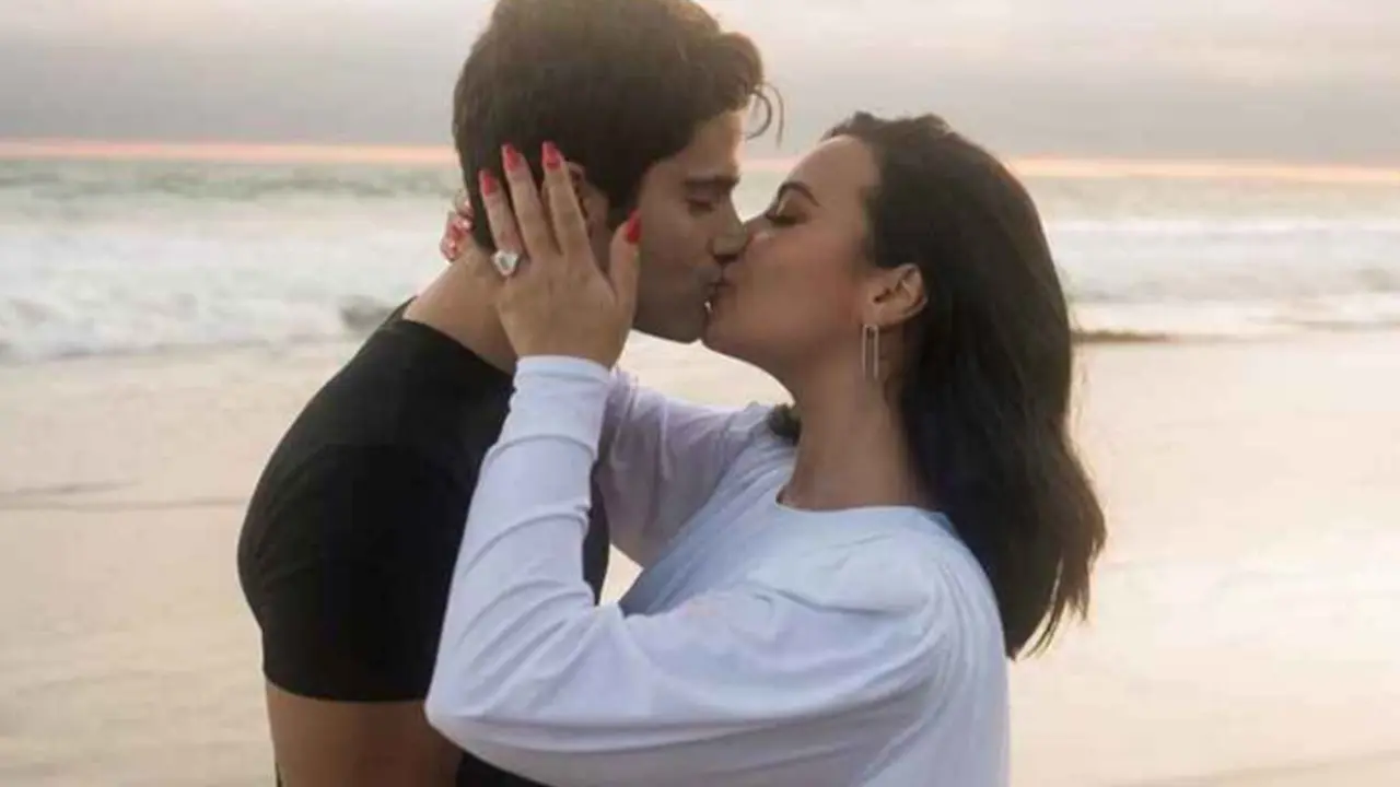 Max Ehrich, actor, y Demi Lovato, cantante y actriz.