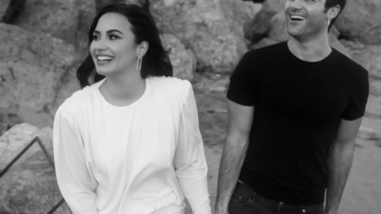 Demi Lovato y Max Ehrich. Instagram @maxehrich.