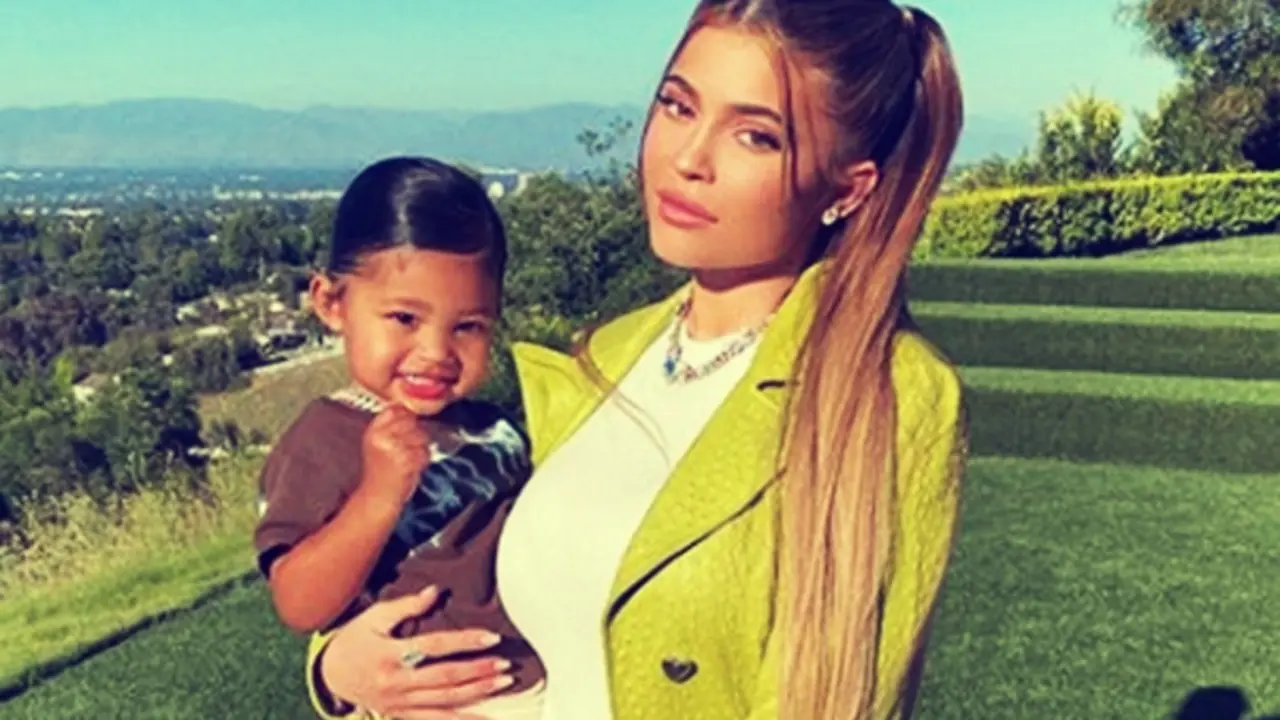 Kylie Jenner y su hija, Stormi. Instagram @kyliejenner