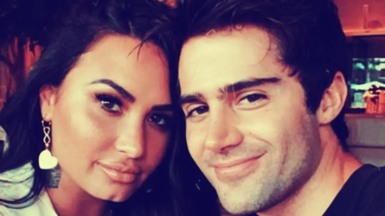 Demi Lovato, cantante; y Max Ehrich, actor. Instagram @ddlovato (2)