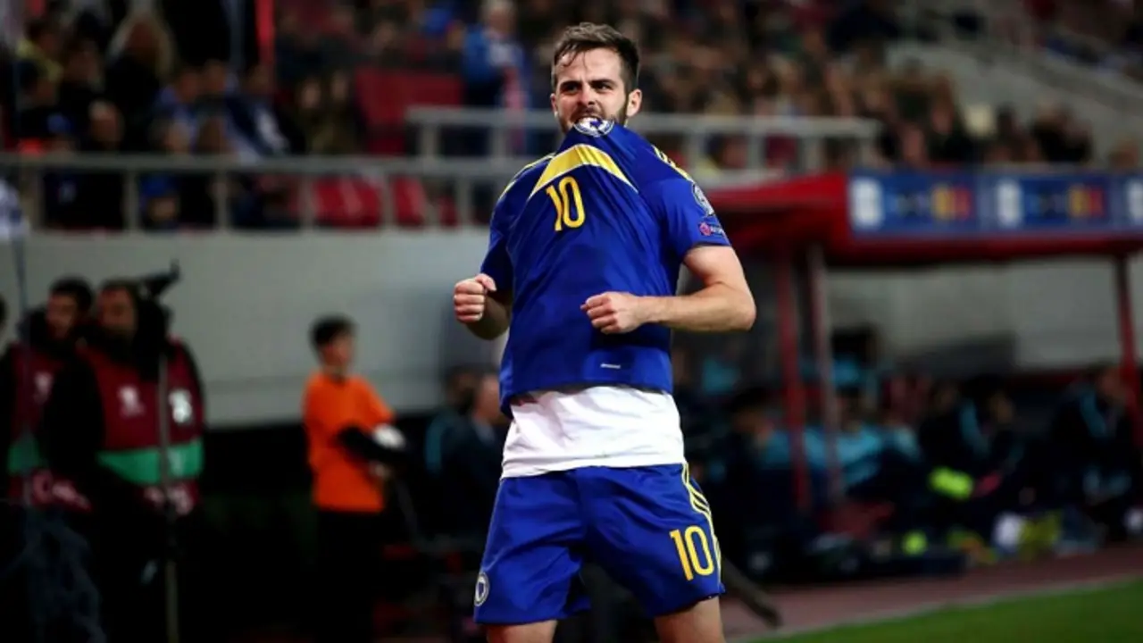 Pjanic dej&oacute; el encuentro lesionado en la UEFA Nations League. / Goal