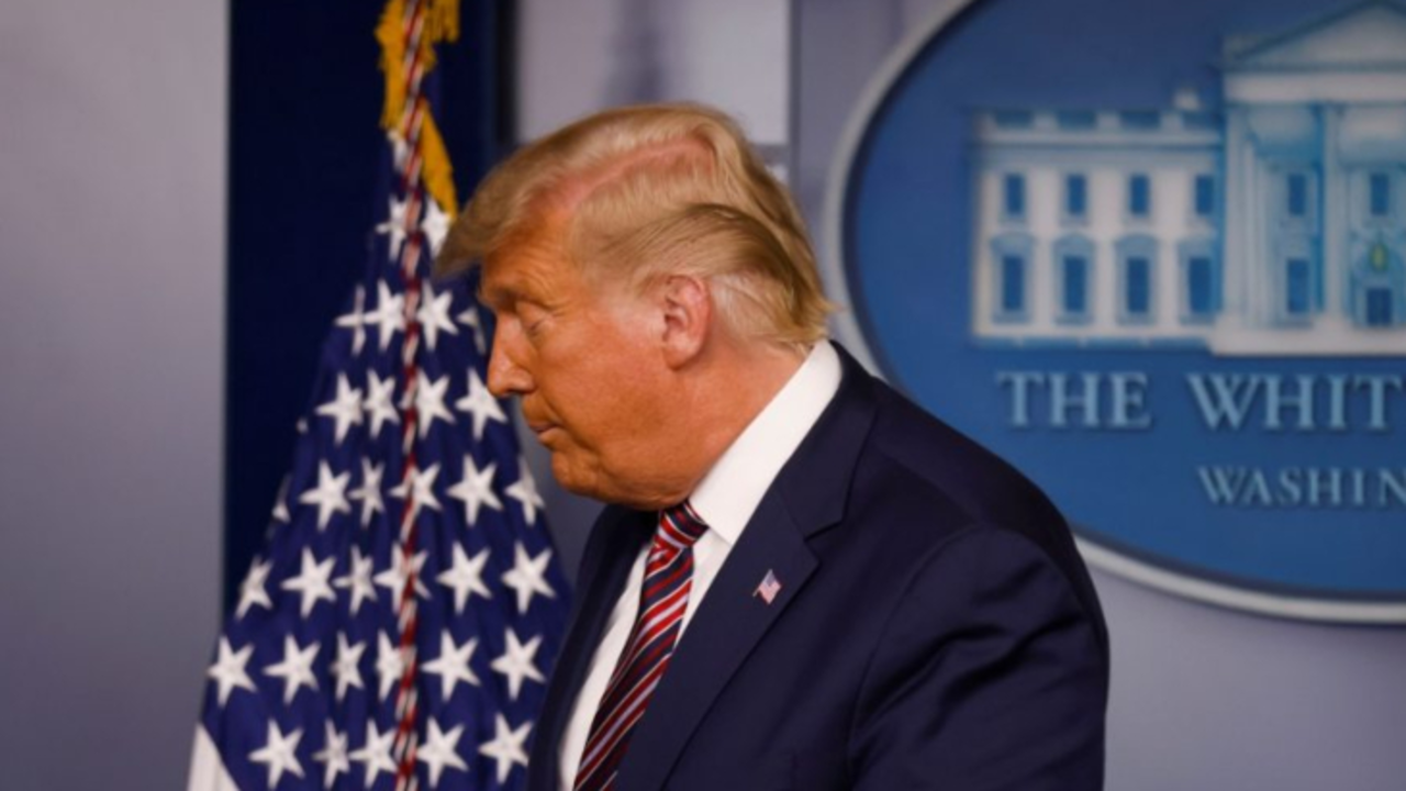 Donald Trump pierde funcionarios de su gobierno.