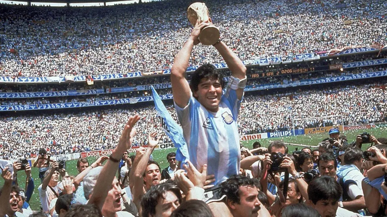 Diego Maradona conquist&oacute; la Copa del Mundo con Argentina en 1986. / Infobae