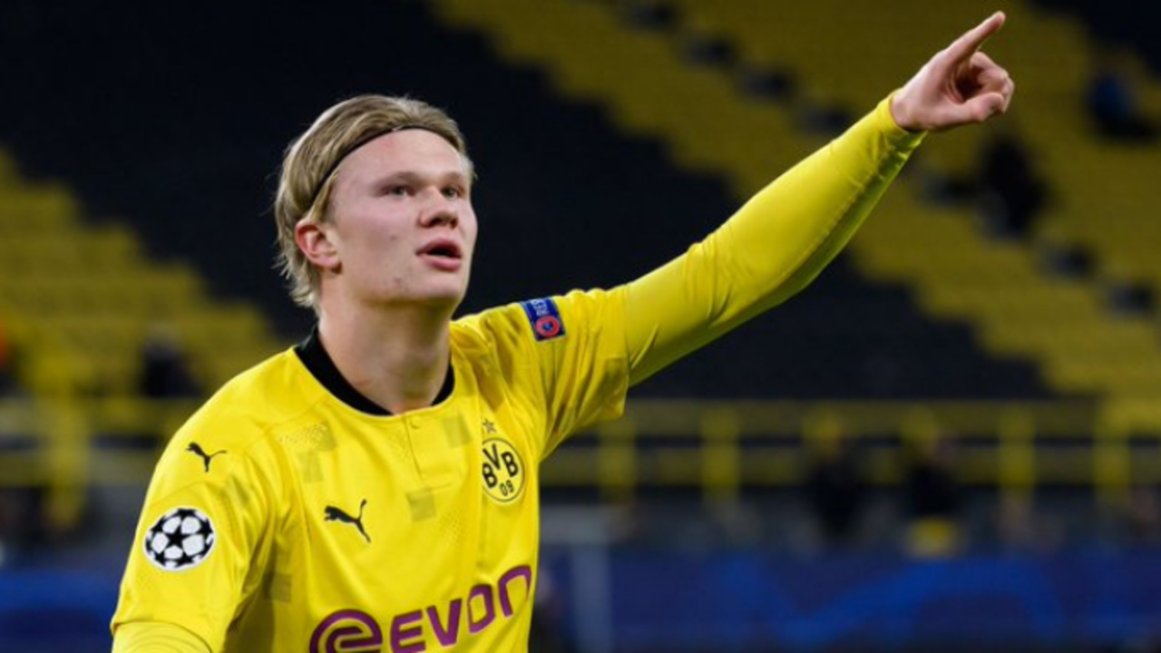 Erling Haaland, tendr&aacute; que decidir pronto si continuar&aacute; o no en el Borussia Dortmund / Archivo Mundiario