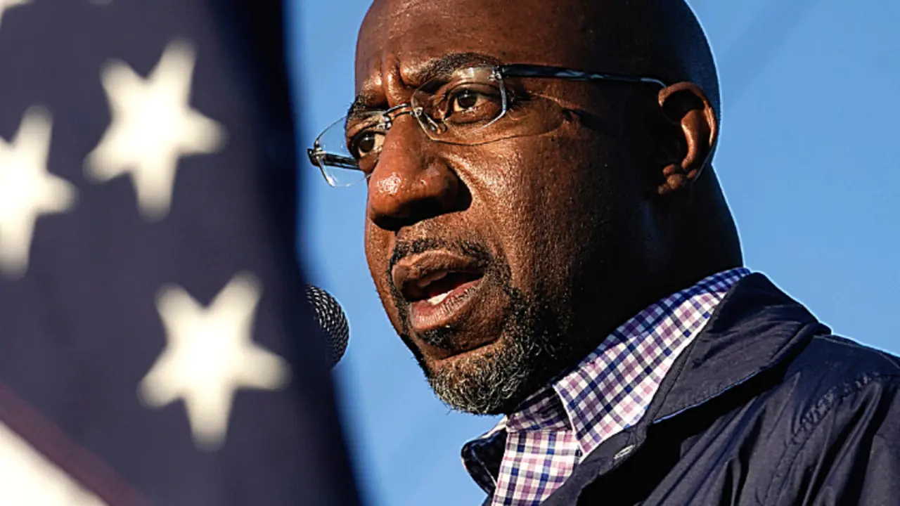 Raphael Warnock,  senador dem&oacute;crata. RR SS.