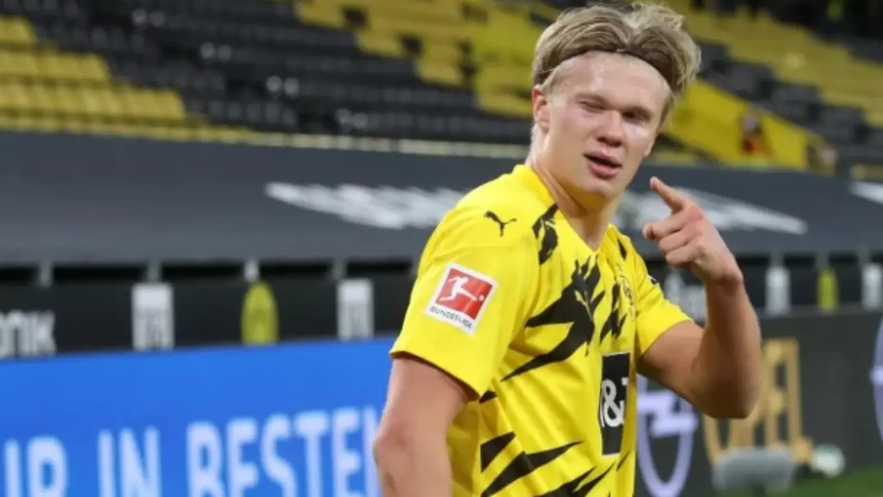 Erling Haaland, delantero.