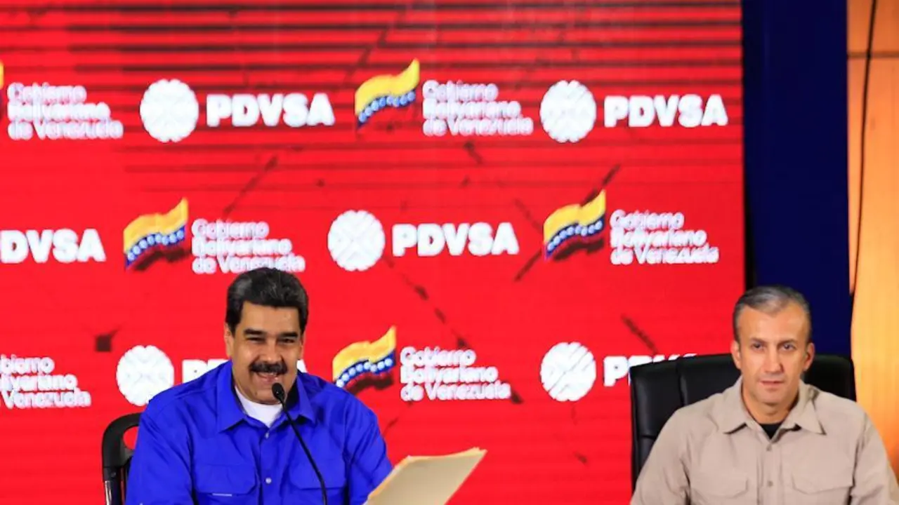 El presidente (de facto) de Venezuela, Nicol&aacute;s Maduro, junto al ministro del Petr&oacute;leo, Tareck El Aissami, ambos sancionados por Estados Unidos por corrupci&oacute;n. / El Nacional