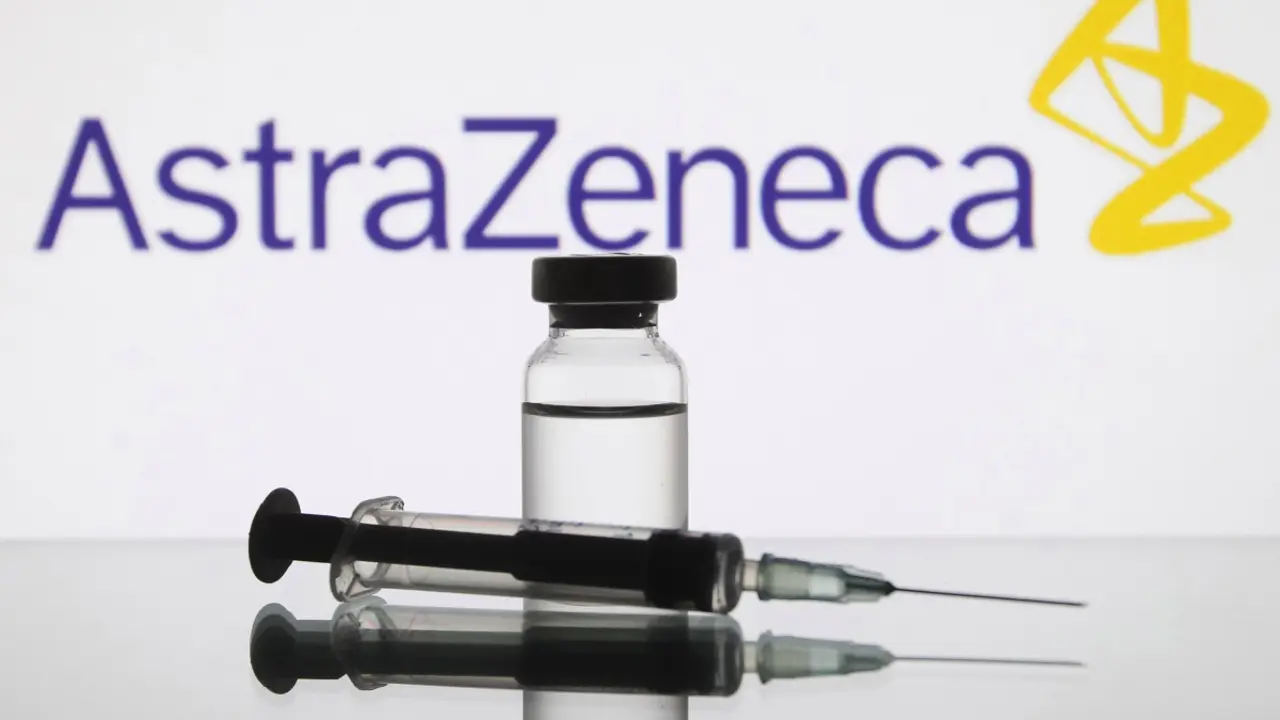 Una dosis de la vacuna de AstraZeneca contra la covid-19. / Pixabay