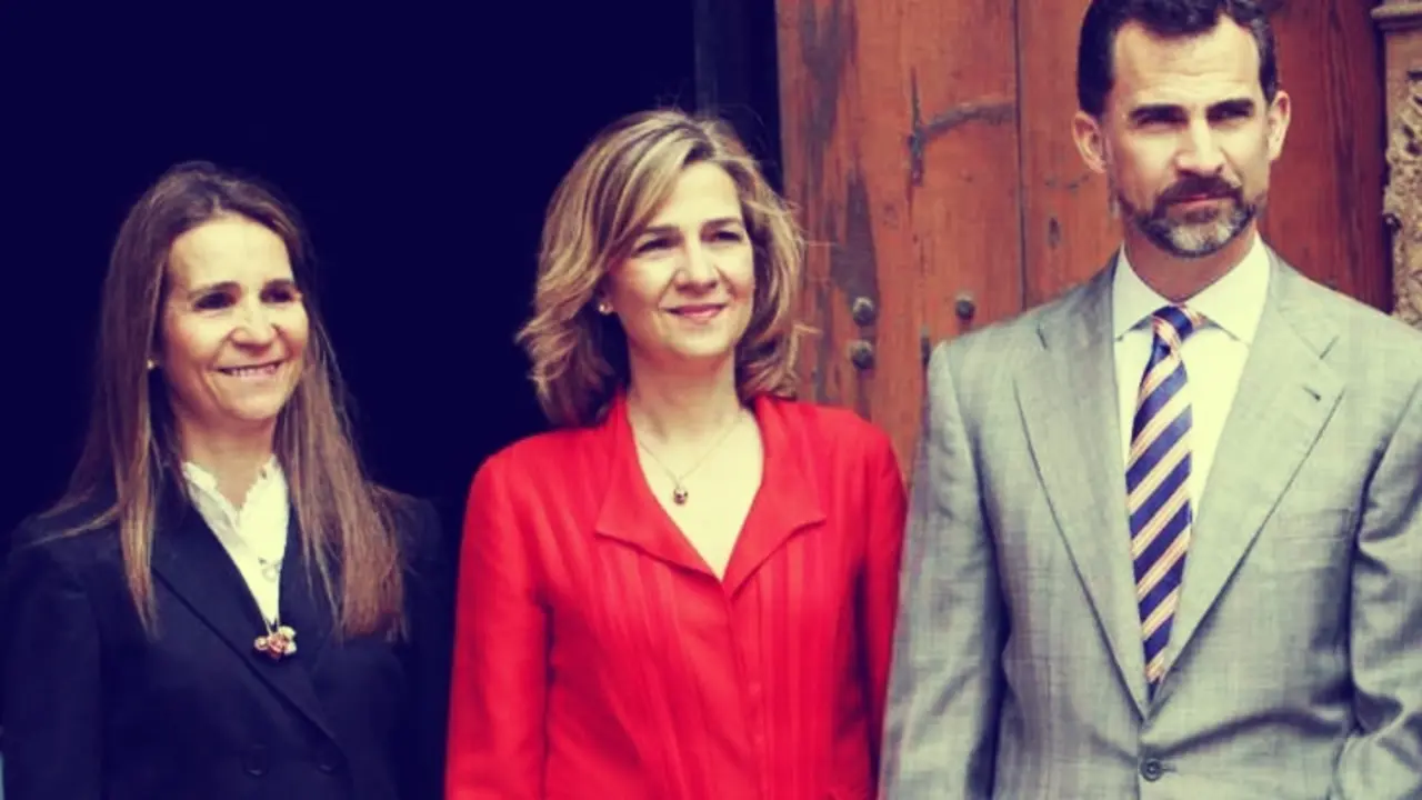 Infanta Elena, infanta Cristina y el rey Felipe VI. RR SS.