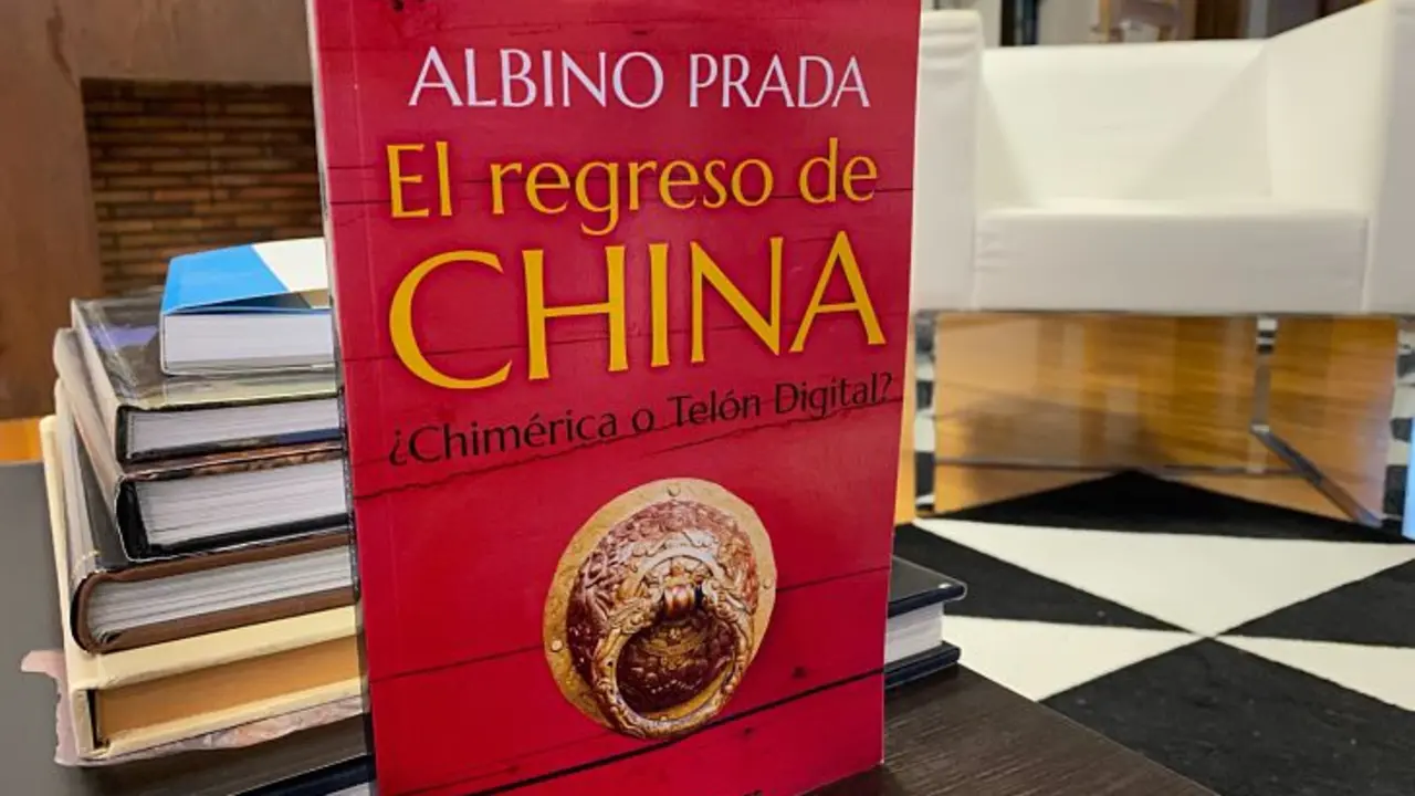 Portada de El regreso de China, de Albino Prada. / Mundiediciones